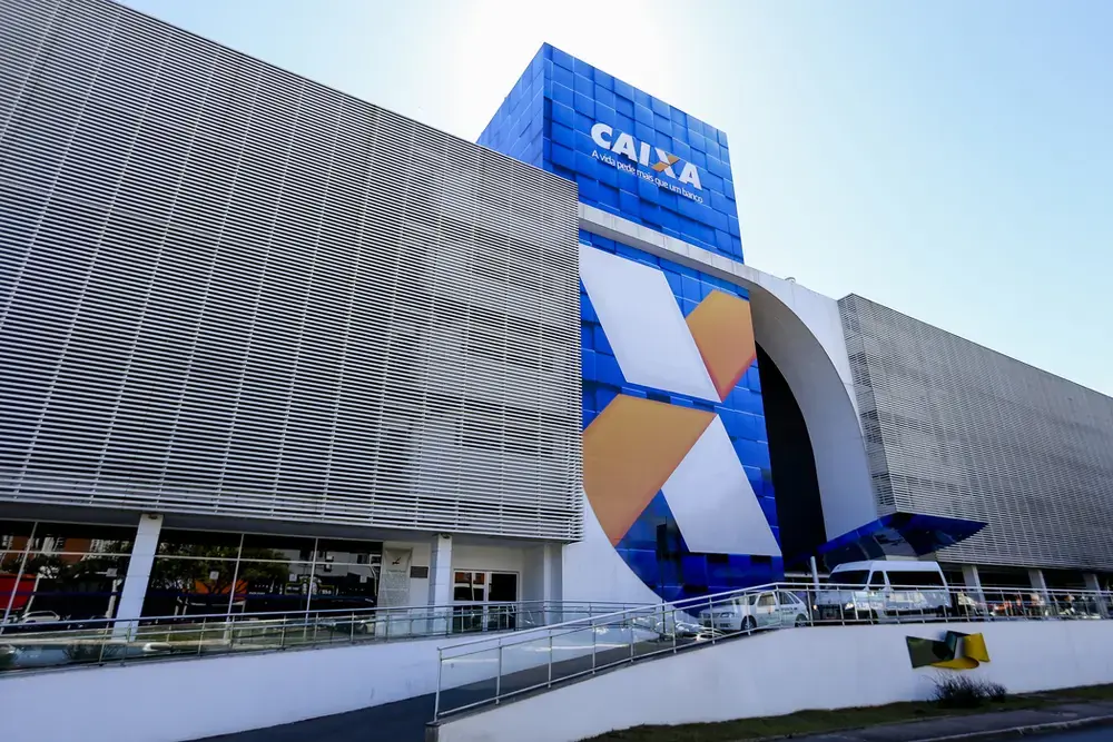 Alta do ouro e endividamento impulsionam penhor na Caixa