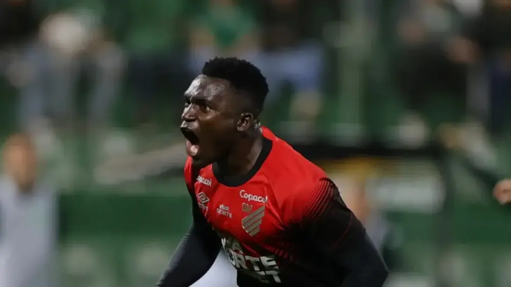 Athletico vence, Inter se afunda no Z4