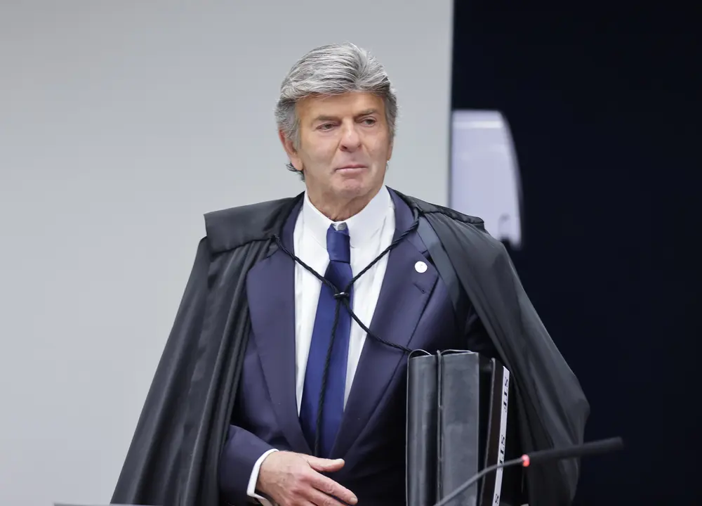 Fux acompanha Cármen Lúcia contra redução de inelegibilidade