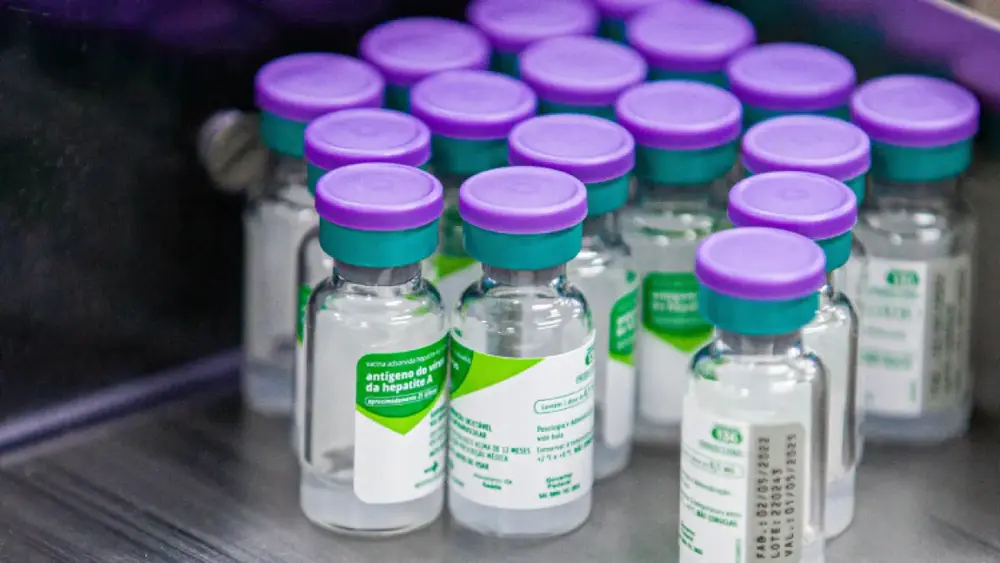 Hepatite A dispara em SP e já supera em 17,4% o total de 2025
