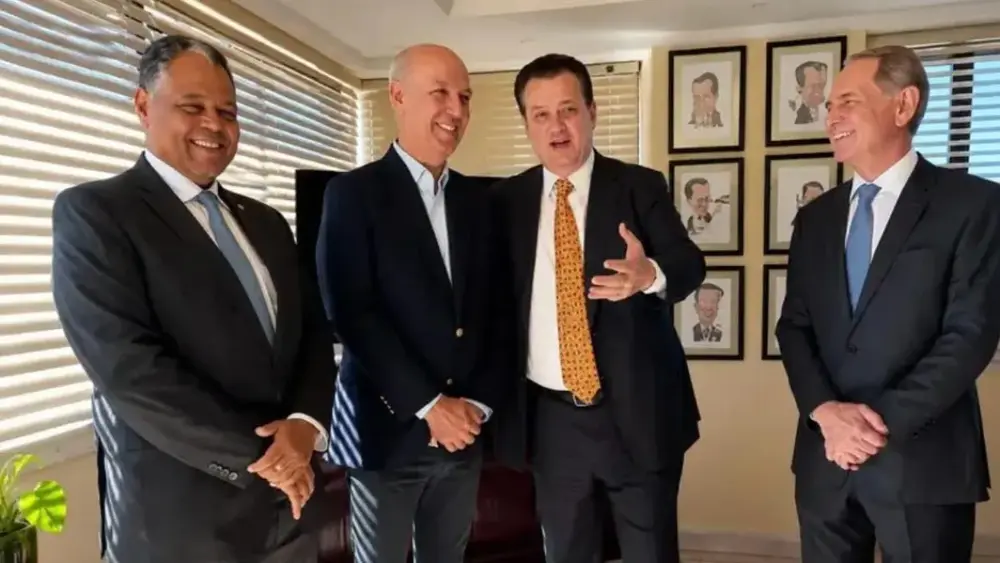 Kassab anuncia apoio a Arruda e defende redução de impostos