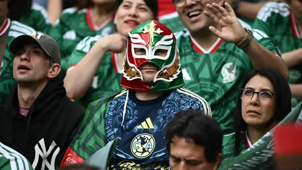 México aposta no Azteca lotado para quebrar jejum de 40 anos