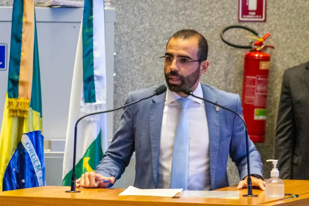 Thiago Manzoni lança candidatura a deputado federal com Bia Kicis e Michelle